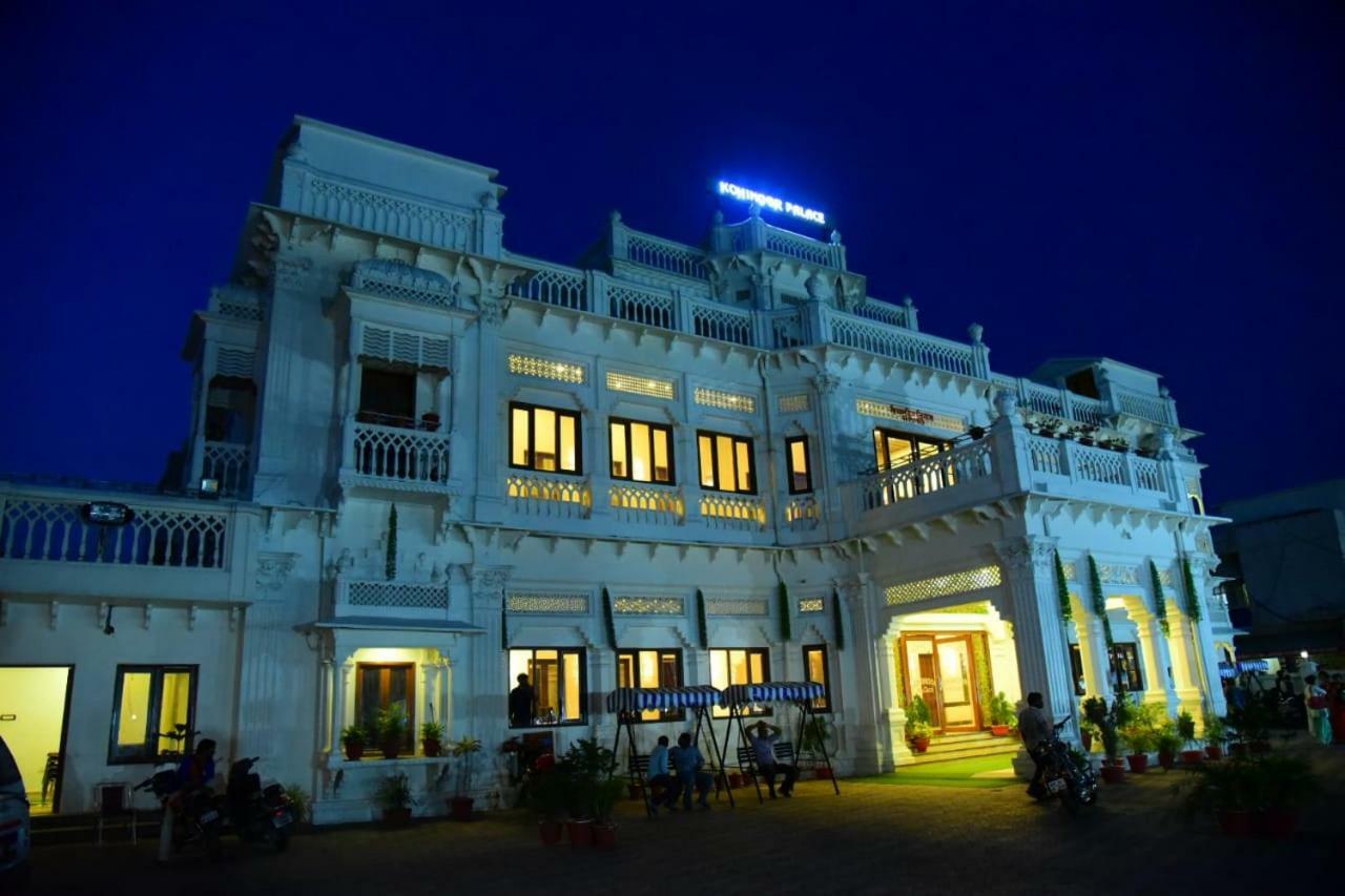 Kamay The Kohinoor Palace - A Heritage Hotel Faizābād Exteriör bild